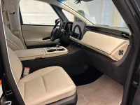 Lexus LM350H - 140kW