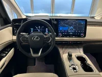 Lexus LM350H - 140kW