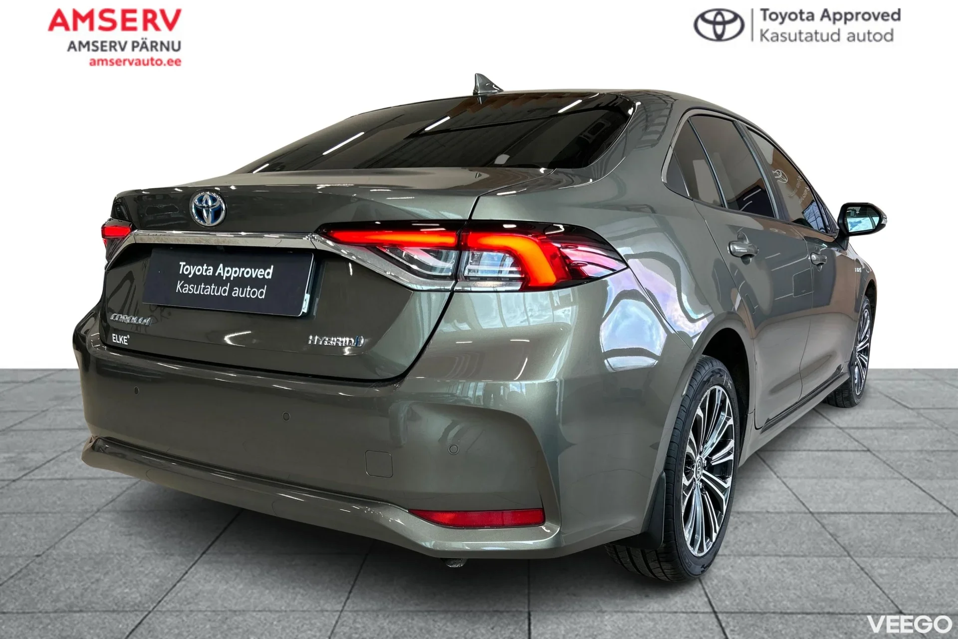 Toyota Corolla Luxury Hybrid 1.8 72kW