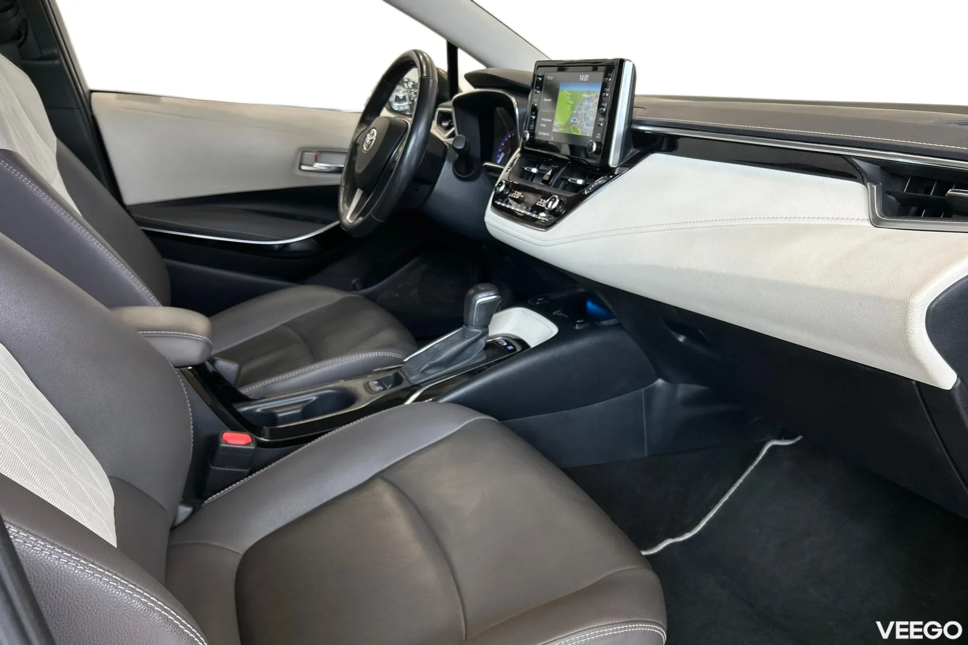 Toyota Corolla Luxury Hybrid 1.8 72kW