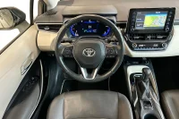 Toyota Corolla Luxury Hybrid 1.8 72kW thumbnail