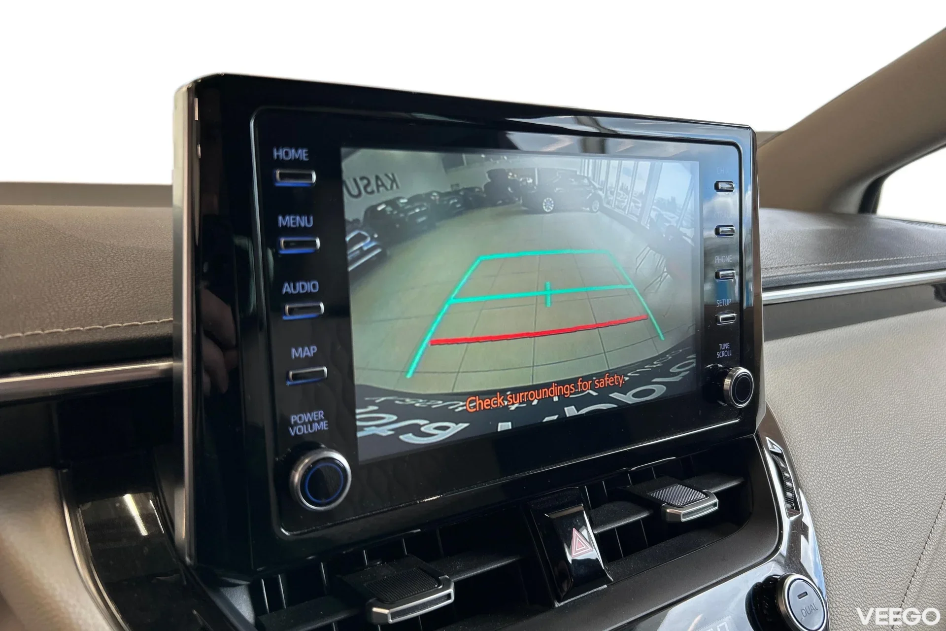 Toyota Corolla Luxury Hybrid 1.8 72kW