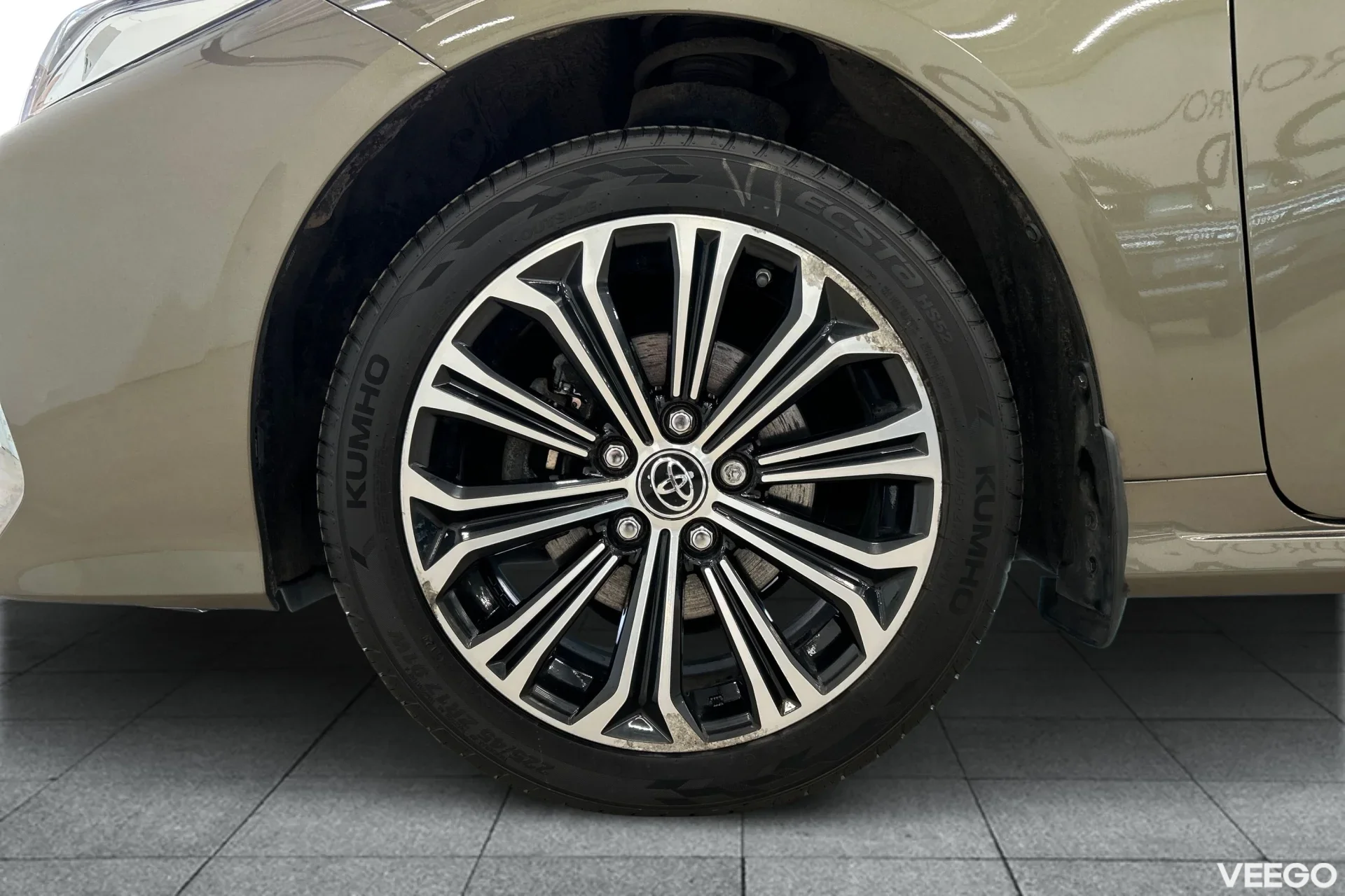 Toyota Corolla Luxury Hybrid 1.8 72kW