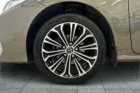 Toyota Corolla Luxury Hybrid 1.8 72kW thumbnail