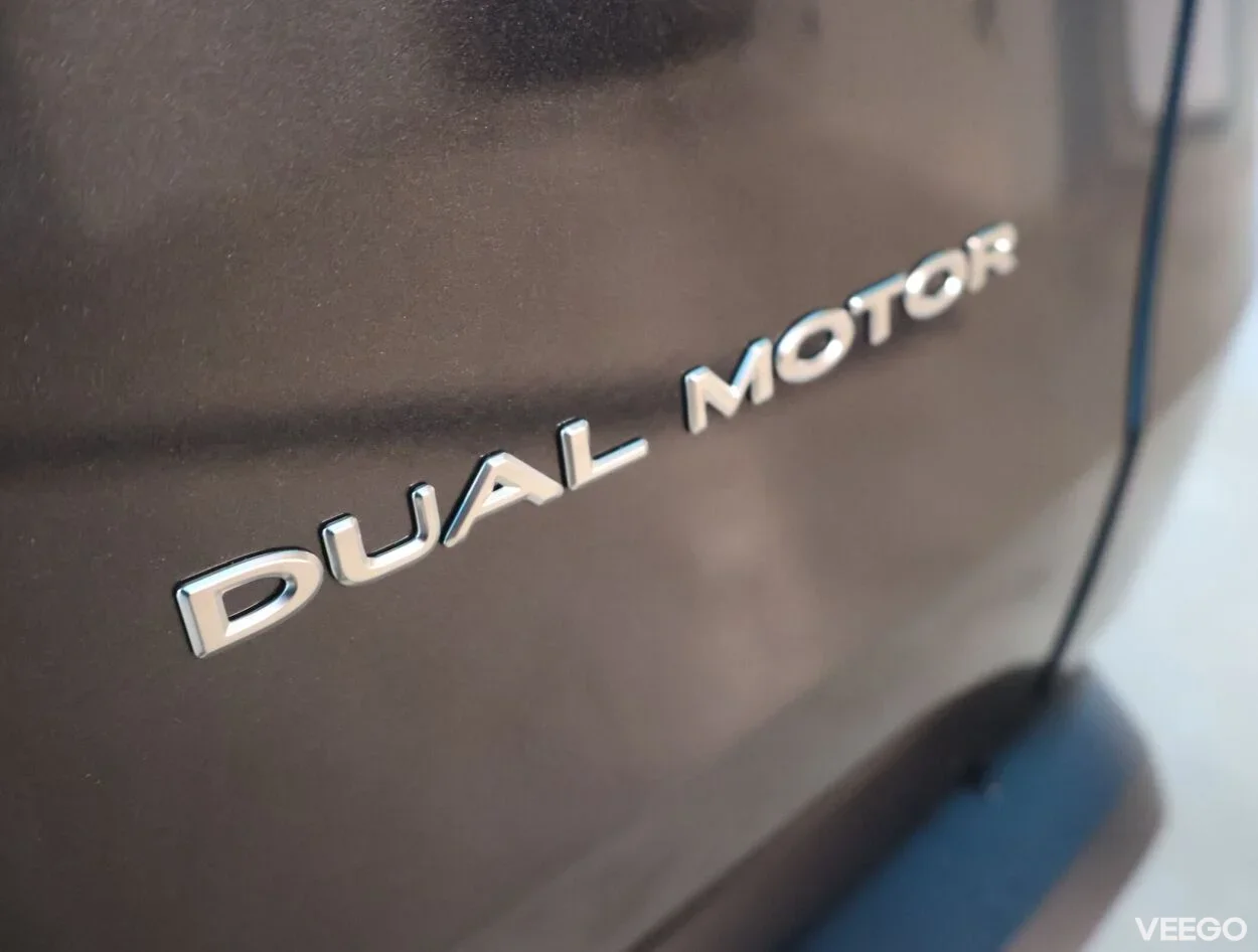 Tesla Model Y Premium Long Range Dual Motor AWD Juniper 378kW