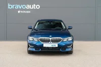 BMW 320 d xDrive Luxury Line 2 140kW thumbnail