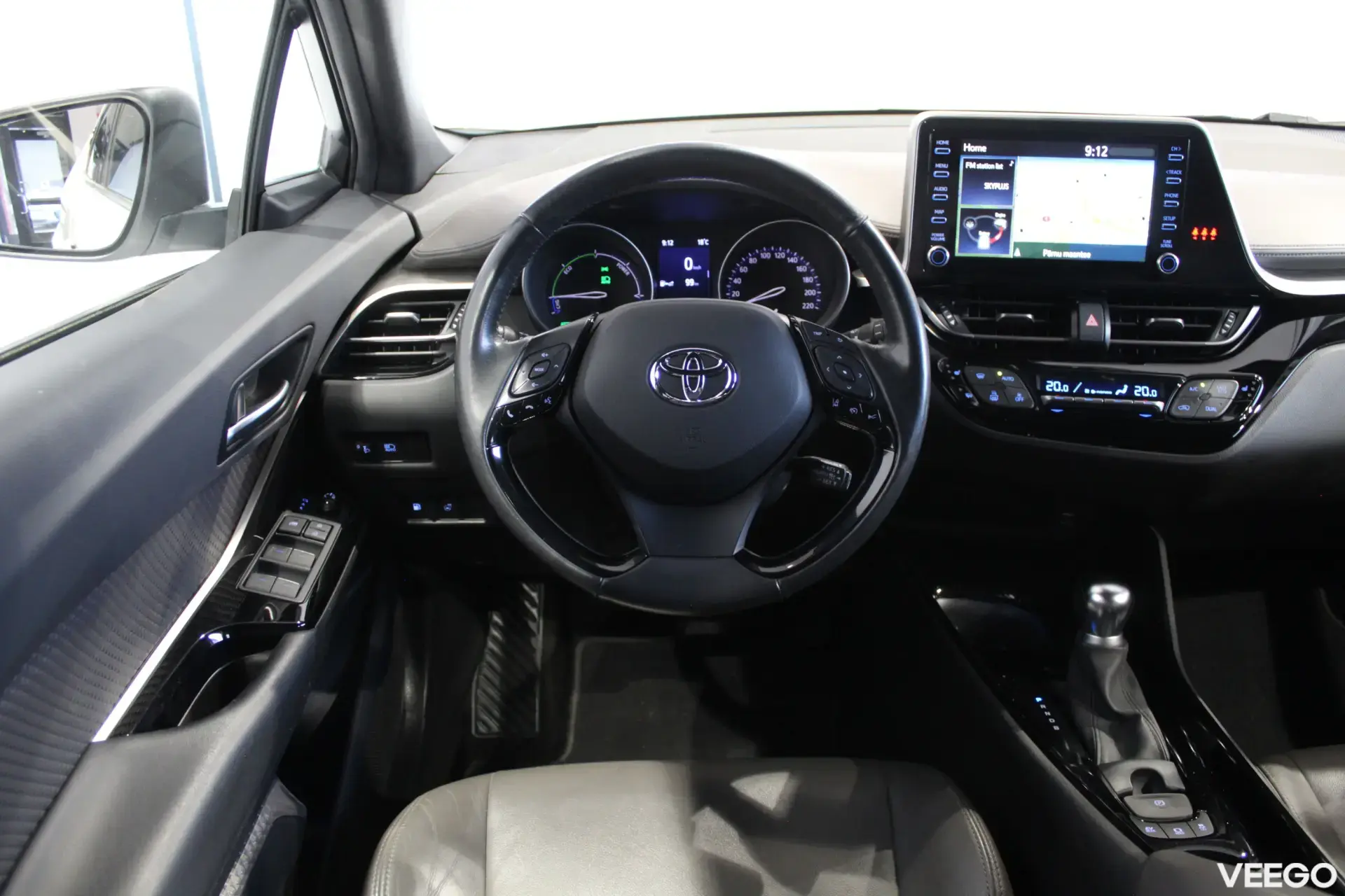 Toyota C-HR Luxury 1.8 72kW