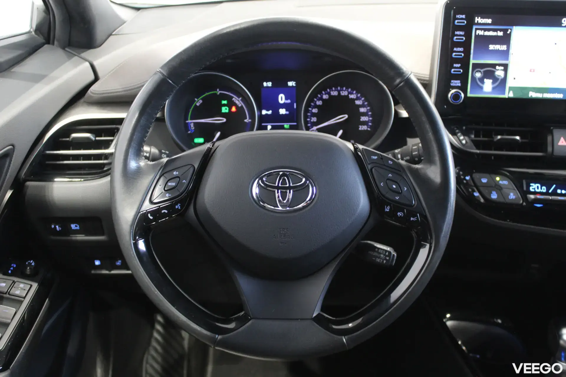 Toyota C-HR Luxury 1.8 72kW