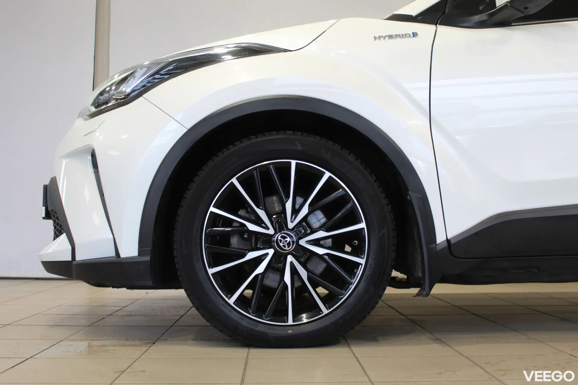 Toyota C-HR Luxury 1.8 72kW