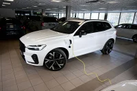 Volvo XC60 AWD T8 4C B&W LUXURY+ ULTRA BLACK INTELLI FULL 2 335kW thumbnail