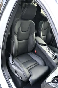 Volvo XC60 AWD T8 4C B&W LUXURY+ ULTRA BLACK INTELLI FULL 2 335kW thumbnail