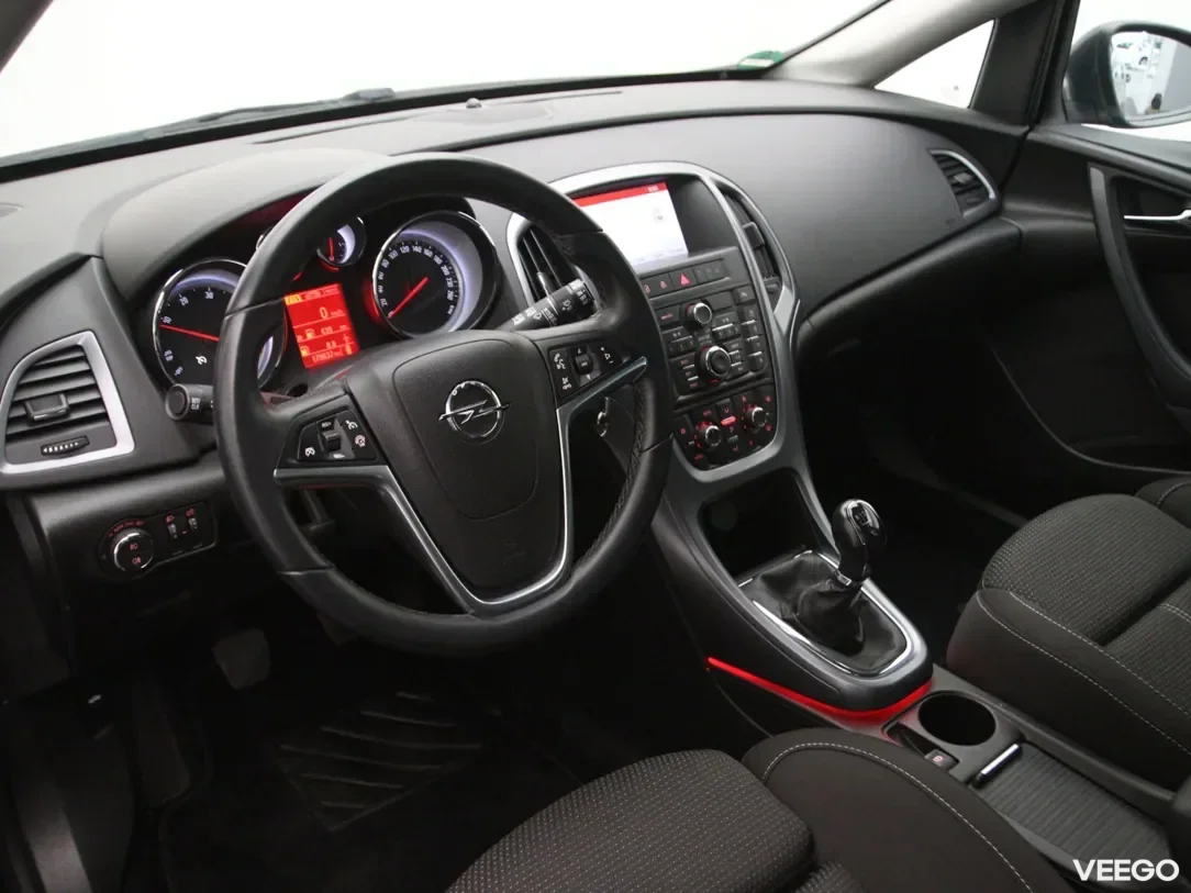 Opel Astra 1.6 100kW