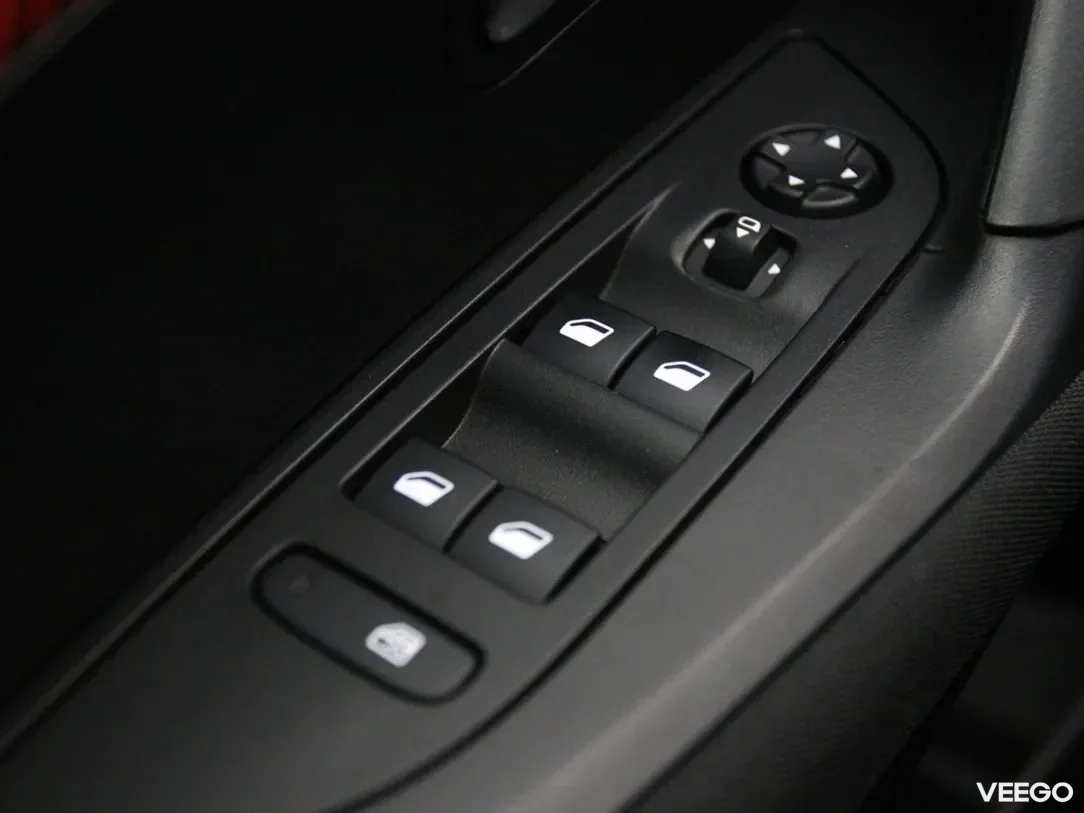 Peugeot 2008 1.2 96kW