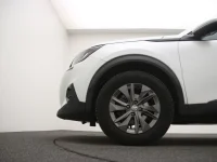 Peugeot 2008 1.2 96kW thumbnail