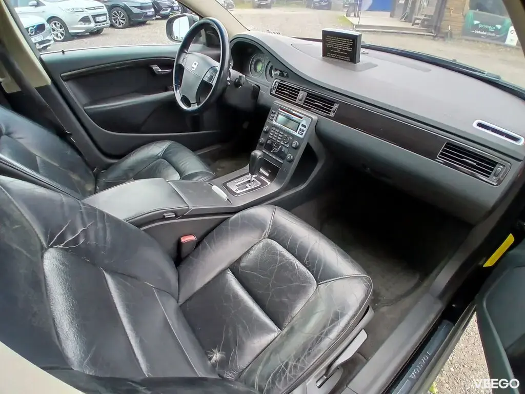 Volvo S80 MOMENTUM 2.5 147kW