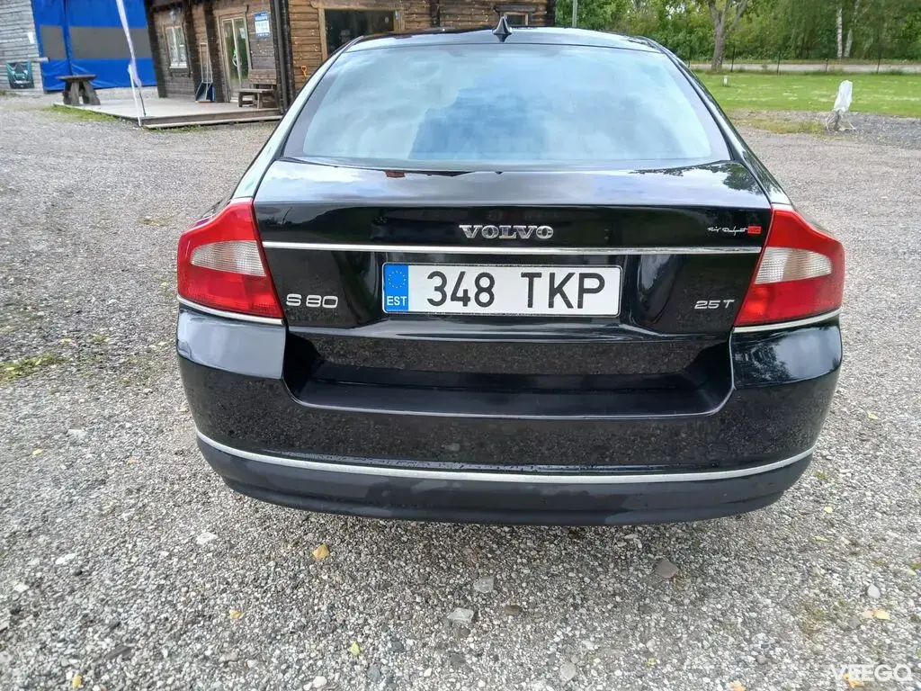 Volvo S80 MOMENTUM 2.5 147kW