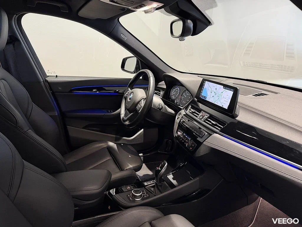 BMW X1 xDrive20d Sport Line Drag HiFi HUD Backkamera 18"