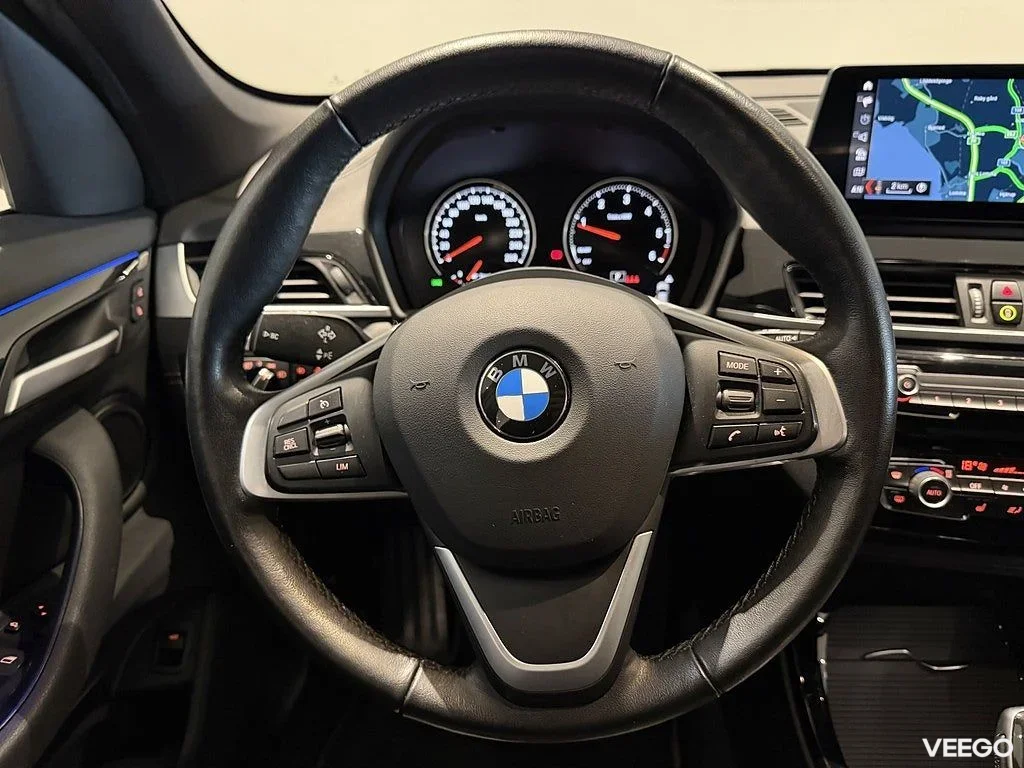 BMW X1 xDrive20d Sport Line Drag HiFi HUD Backkamera 18"
