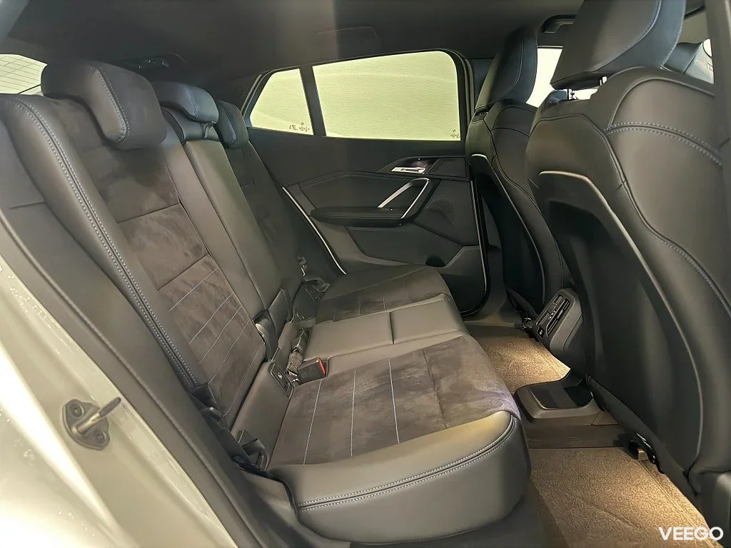 BMW iX2 IX2 xDrive30 M Sport Drag Adpt Farth Rattv 19" Backkamera