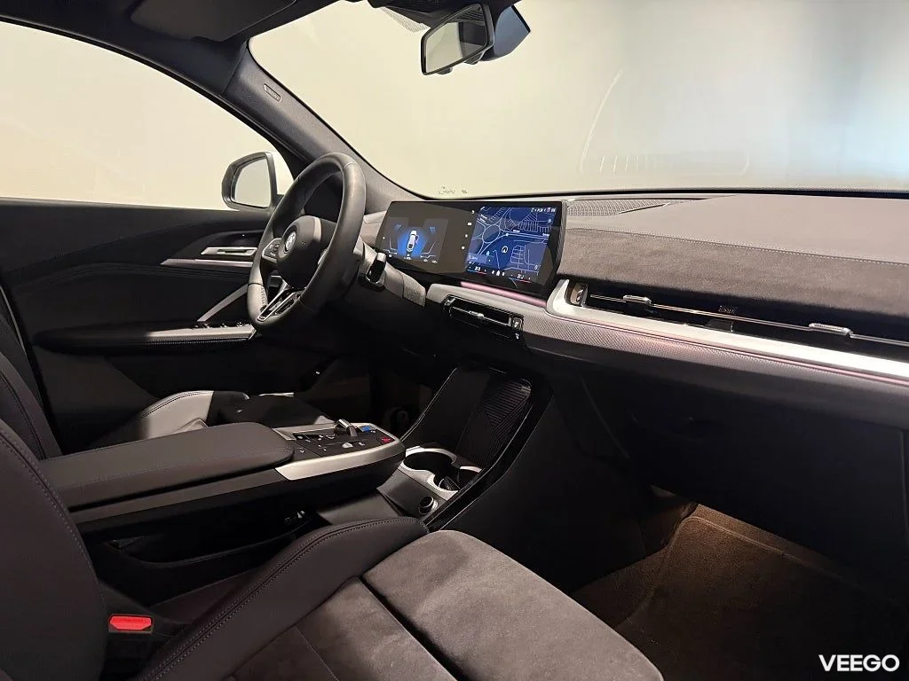 BMW iX2 IX2 xDrive30 M Sport Drag Adpt Farth Rattv 19" Backkamera