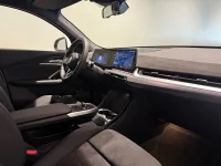 BMW iX2 IX2 xDrive30 M Sport Drag Adpt Farth Rattv 19" Backkamera thumbnail