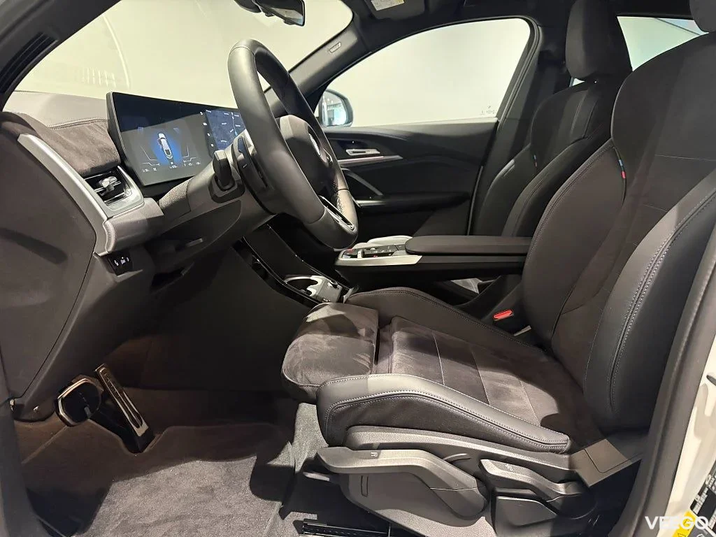 BMW iX2 IX2 xDrive30 M Sport Drag Adpt Farth Rattv 19" Backkamera