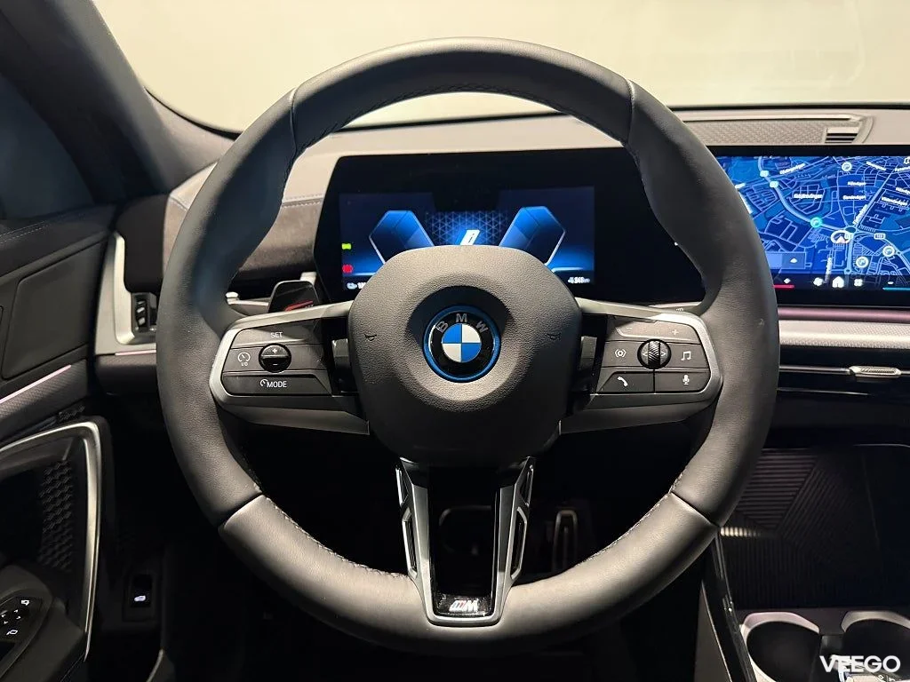 BMW iX2 IX2 xDrive30 M Sport Drag Adpt Farth Rattv 19" Backkamera