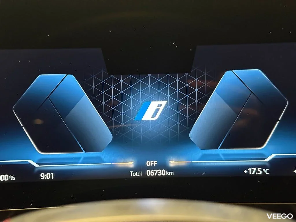 BMW iX2 IX2 xDrive30 M Sport Drag Adpt Farth Rattv 19" Backkamera