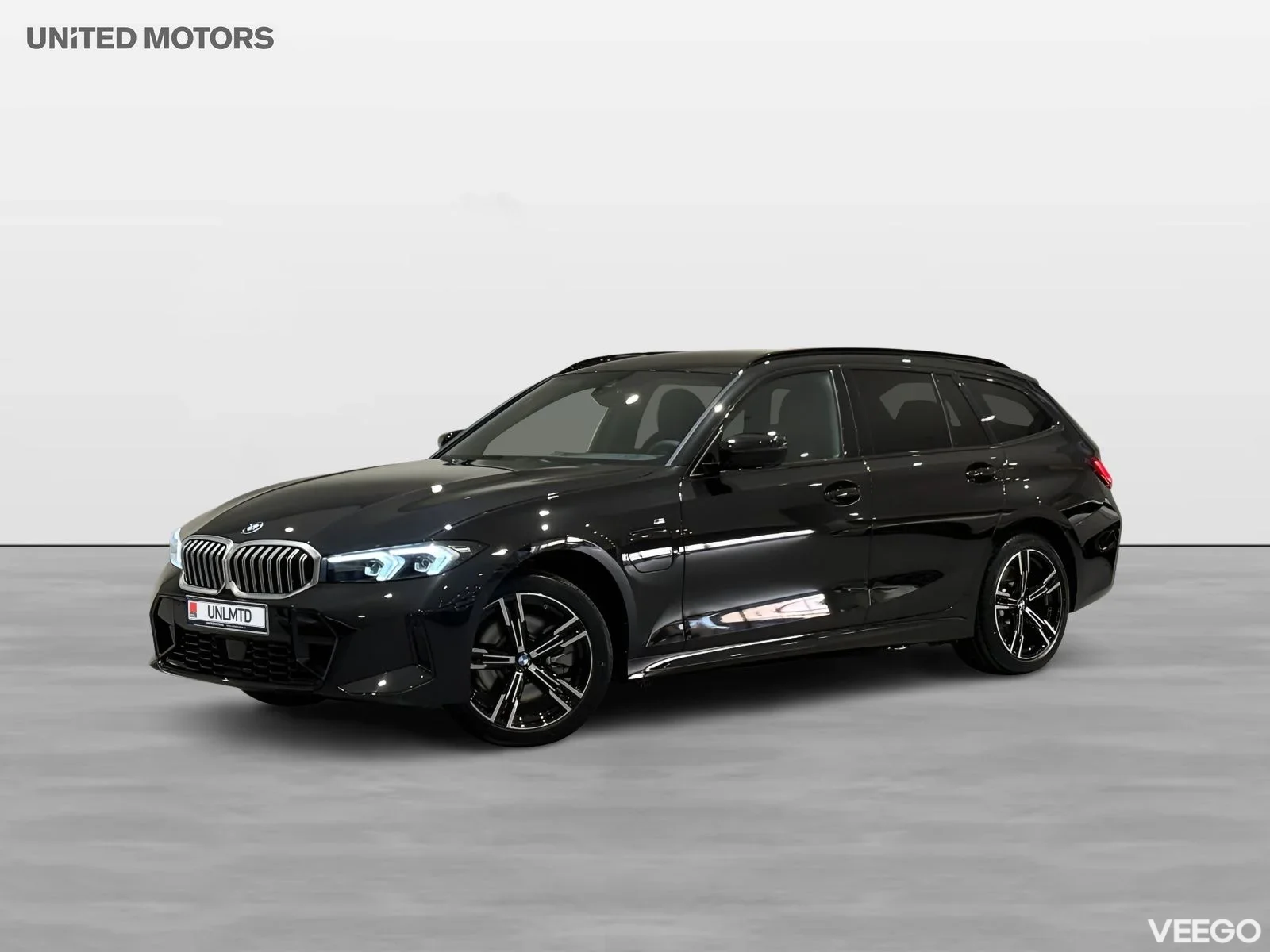 BMW 330 xDrive Touring M Sport Drag Adpt Farth HiFi Kamera 18"