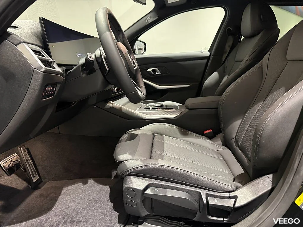 BMW 330 xDrive Touring M Sport Drag Adpt Farth HiFi Kamera 18"