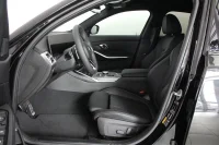 BMW 330 xDrive Sedan M Sport Drag Rattvärme Park Assist thumbnail