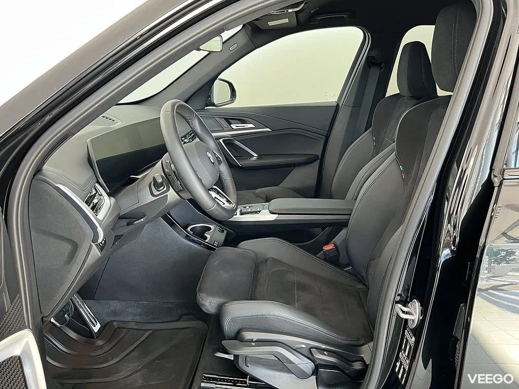 BMW X1 sDrive18i M Sport Drag Rattvärme Sportstolar ParkAssist