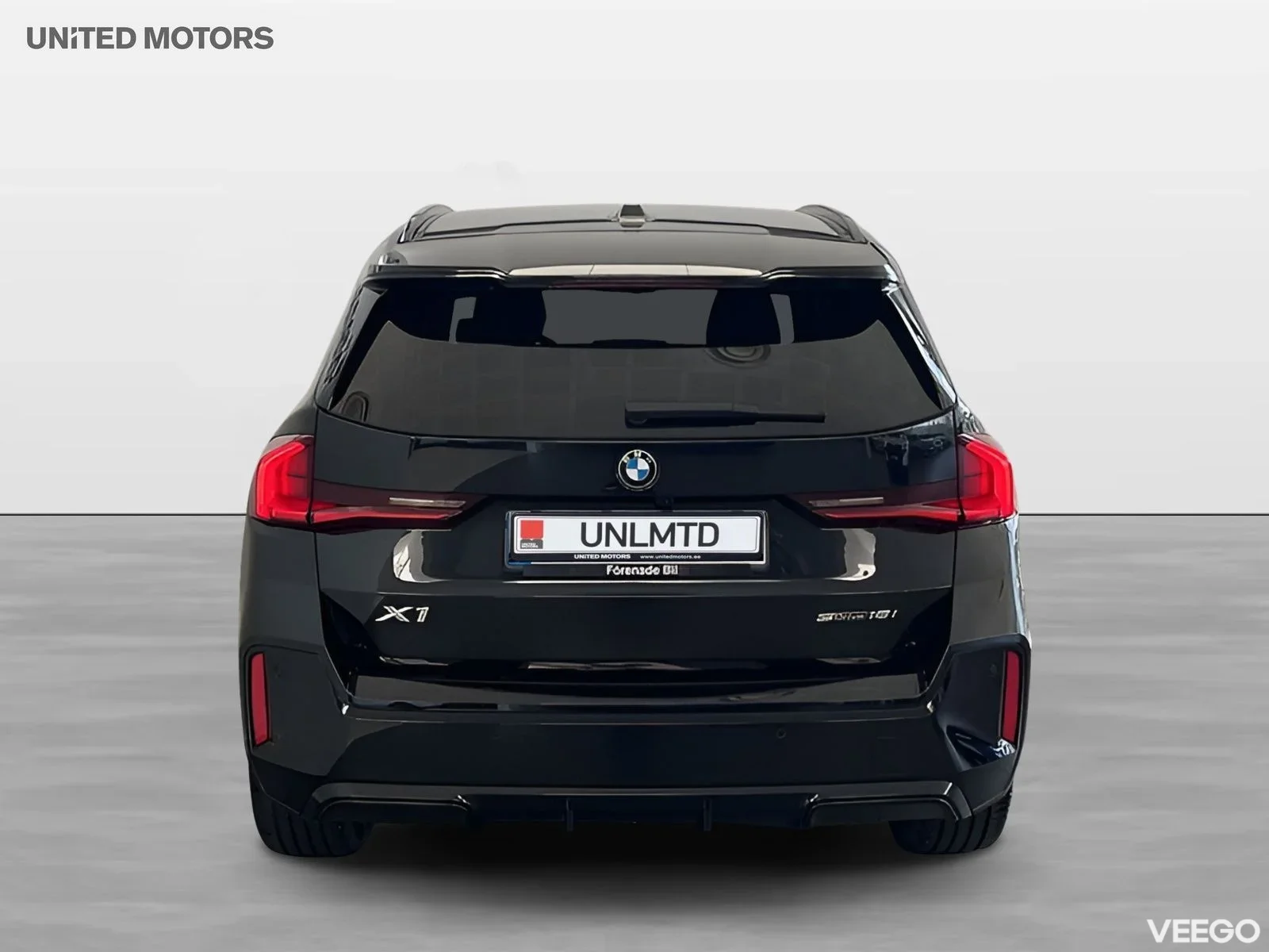 BMW X1 sDrive18i M Sport Drag Rattvärme Sportstolar ParkAssist