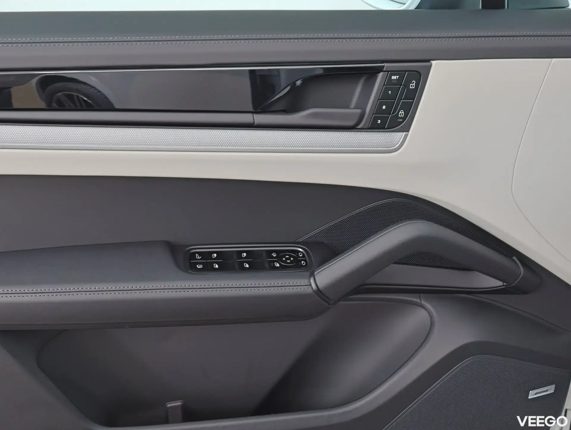Porsche Cayenne E-Hybrid Coupe 346kW