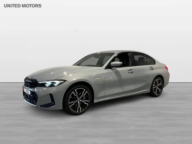 Image of BMW 330 Sedan M Sport Dragkrok H/K Rattvärme Adap Farthållare