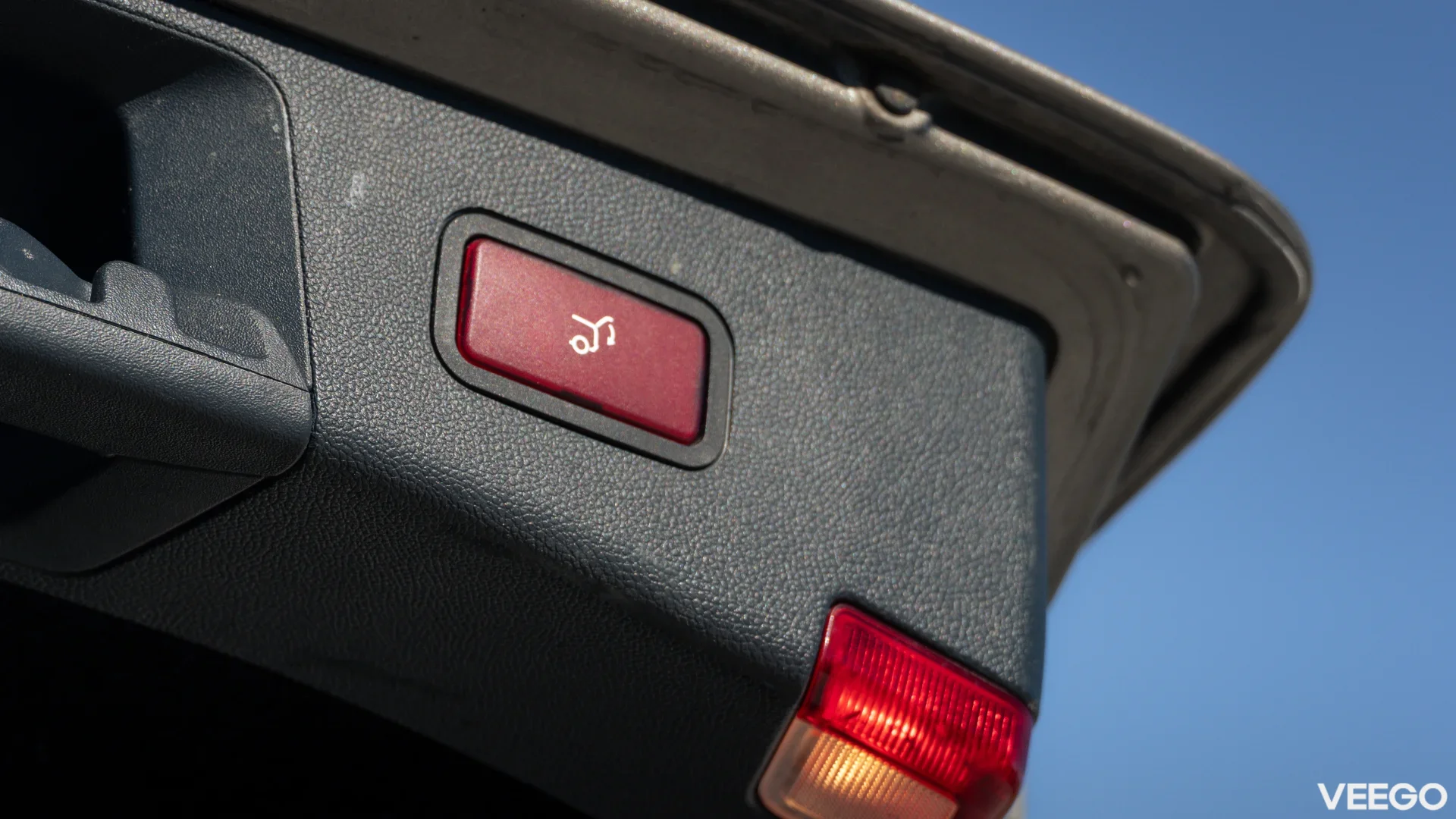 Mercedes-Benz E350 3.0 170kW