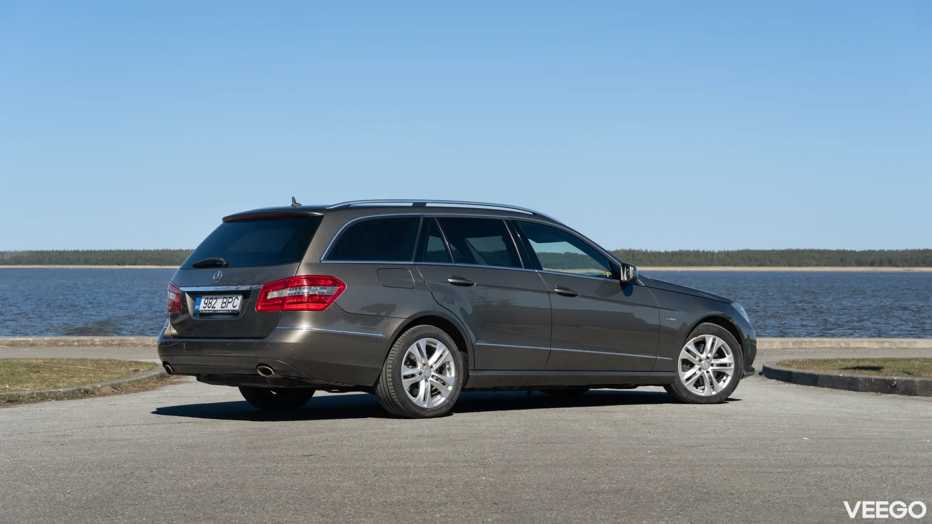 Mercedes-Benz E350 3.0 170kW