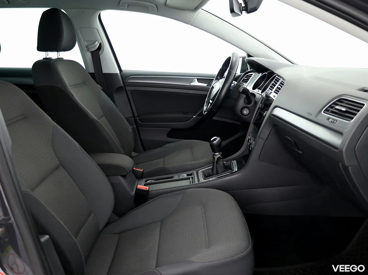 Volkswagen Golf 2.0 110kW