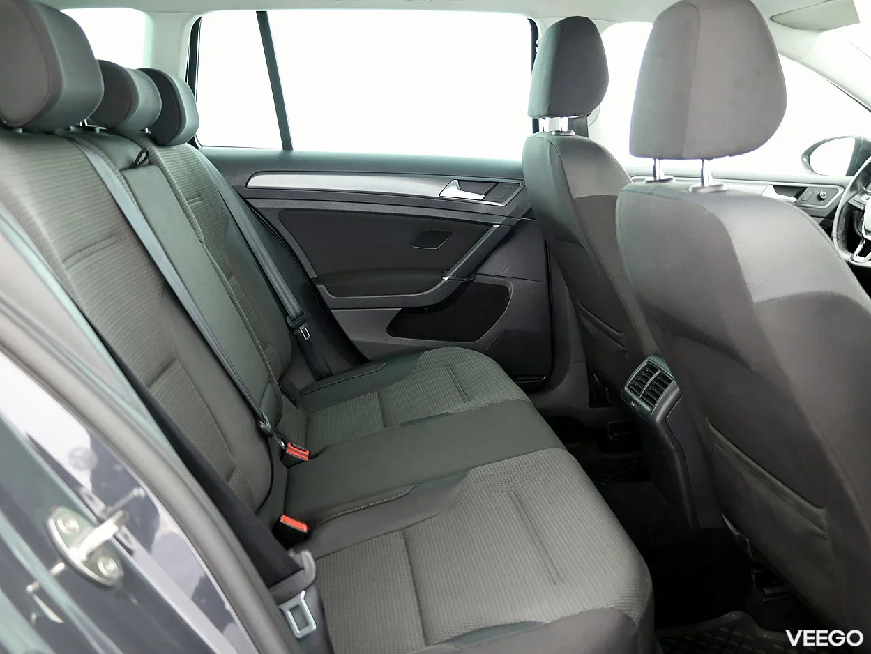 Volkswagen Golf 2.0 110kW