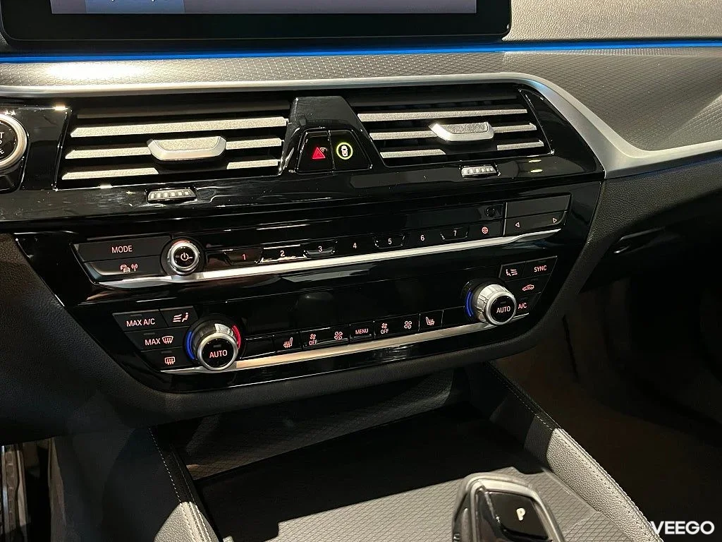 BMW 530 xDrive Sedan M Sport Head-Up Adapt. Farth 360 Drag 215kW