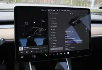 Tesla Model 3 Long Range 0.0 153kW thumbnail