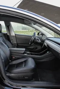 Tesla Model 3 Long Range 0.0 153kW thumbnail