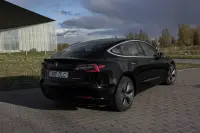 Tesla Model 3 Long Range 0.0 153kW thumbnail