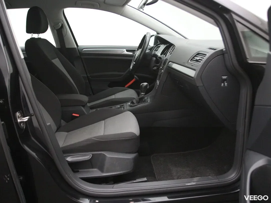 Volkswagen Golf 1.6 81kW