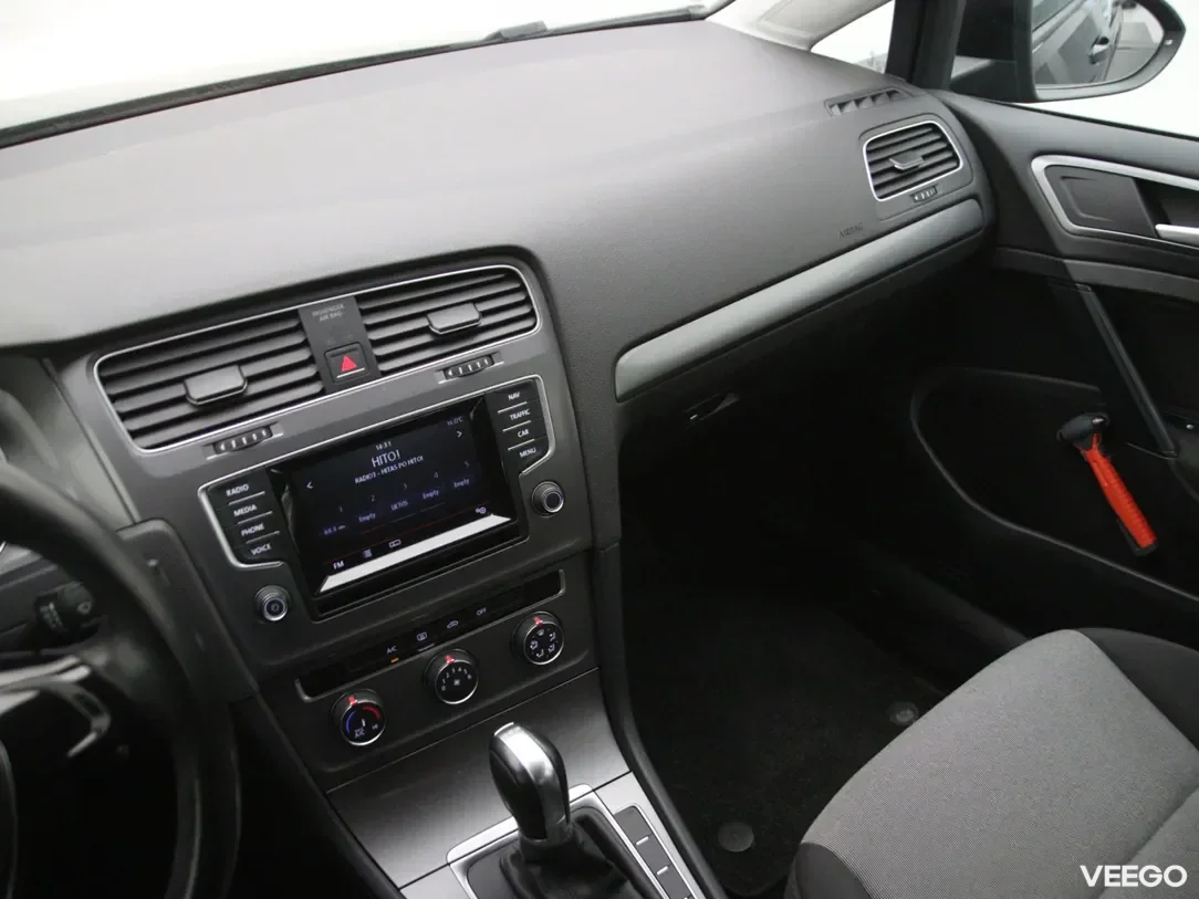 Volkswagen Golf 1.6 81kW