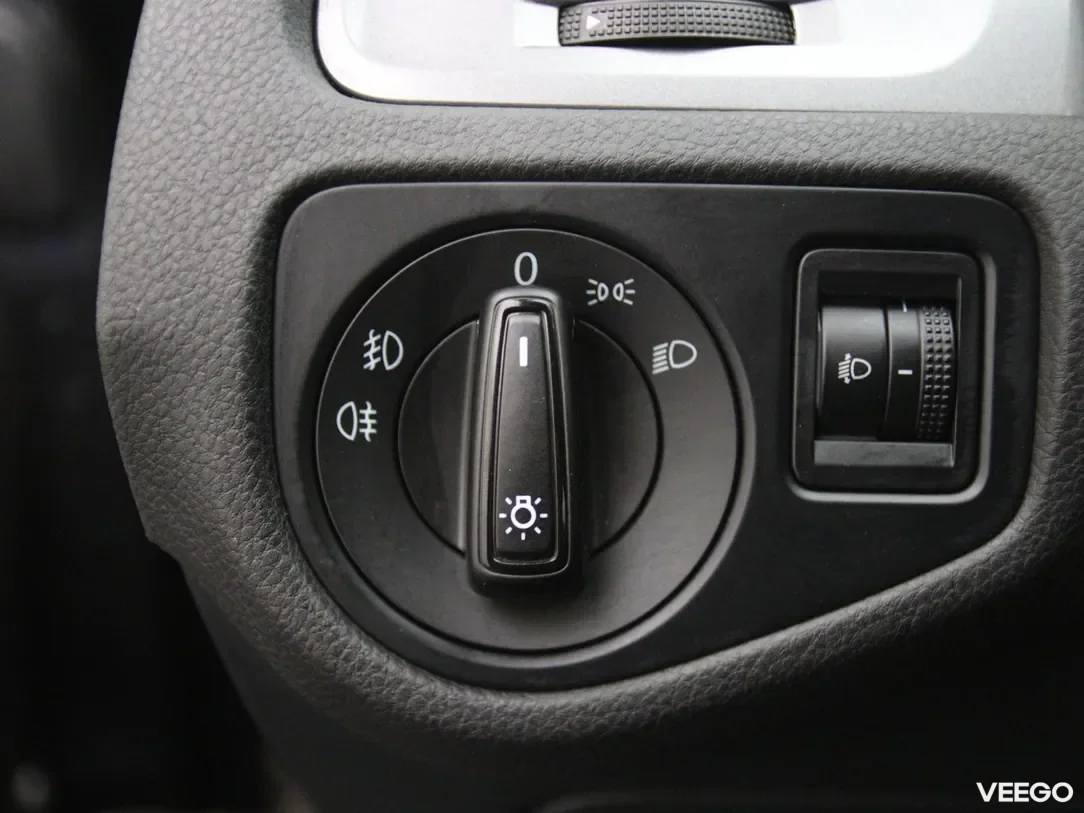 Volkswagen Golf 1.6 81kW