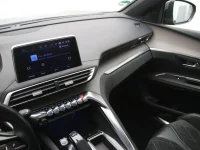 Peugeot 5008 2 133kW thumbnail