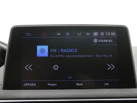 Peugeot 5008 2 133kW thumbnail