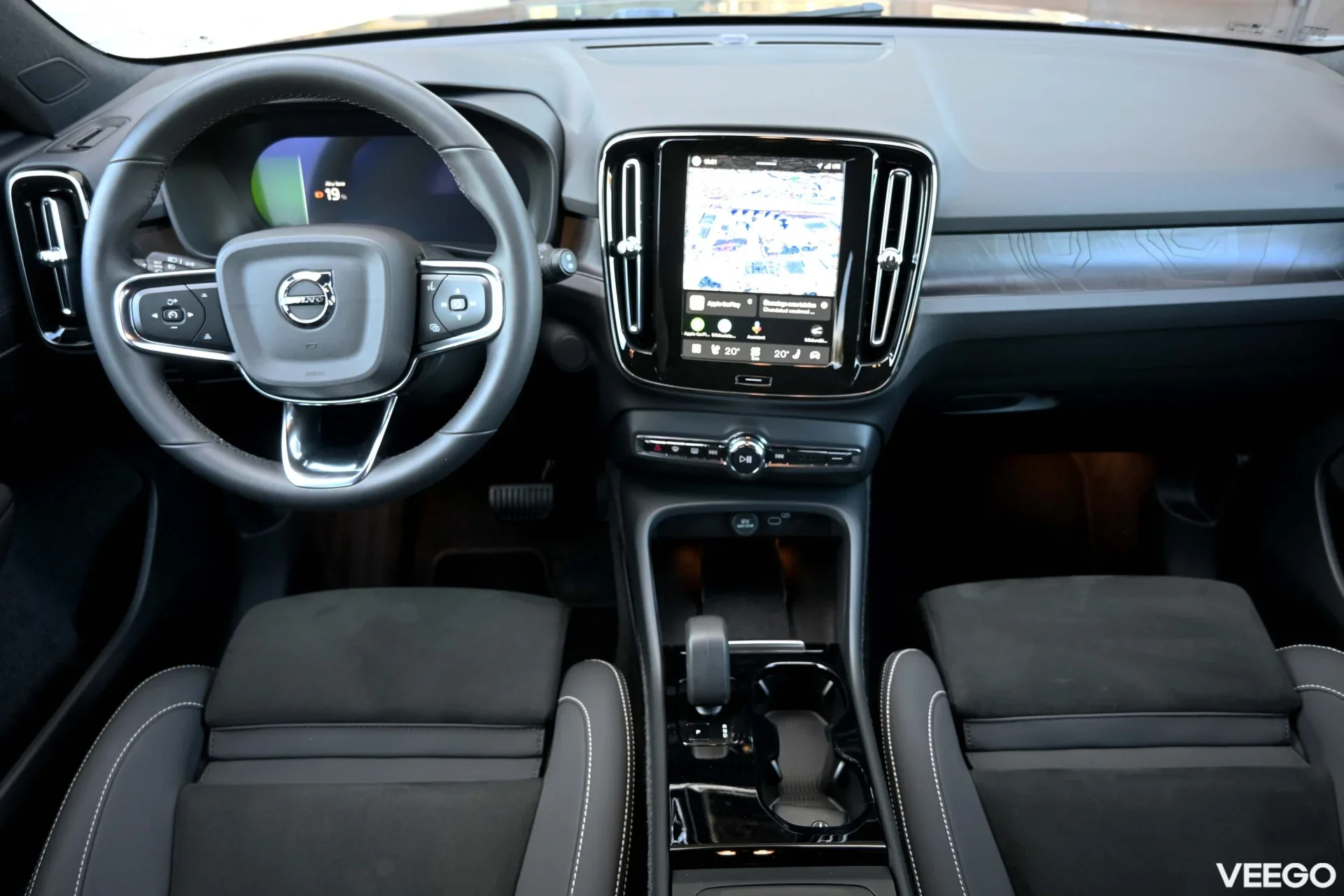 Volvo XC40 AWD P8 DARK PLUS INTELLI SAFE MY2023 FACELIFT 300kW