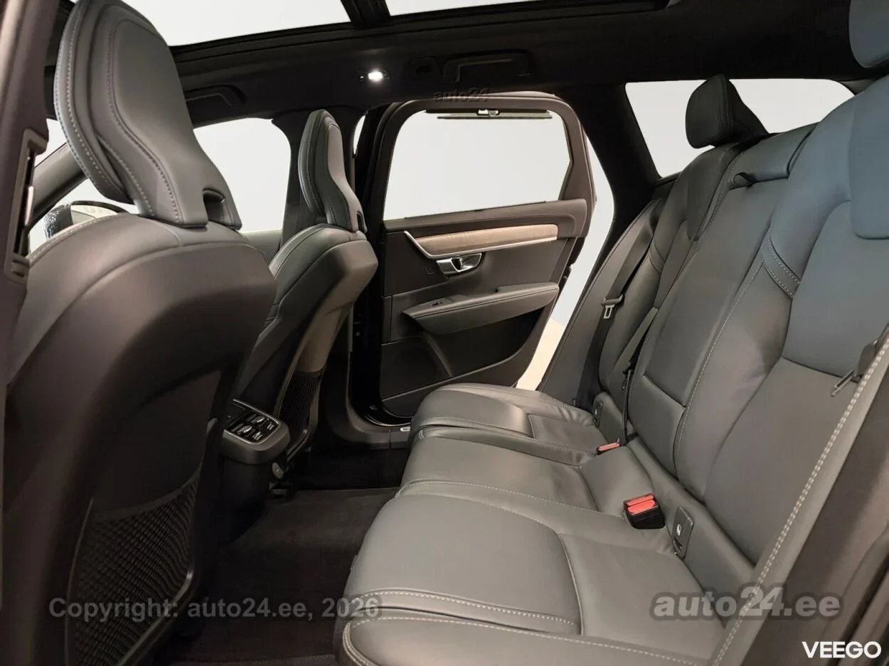 Volvo V90 Cross Country AWD B5 MildHybrid Luxury 2 183kW